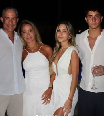 Sylvinho with his wife and children